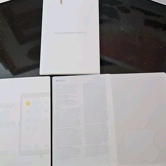 iPad Pro A1701 Wi Fi Box Only 10.5 Inch 256GB Rose Gold with Inserts - Picture 2 of 13